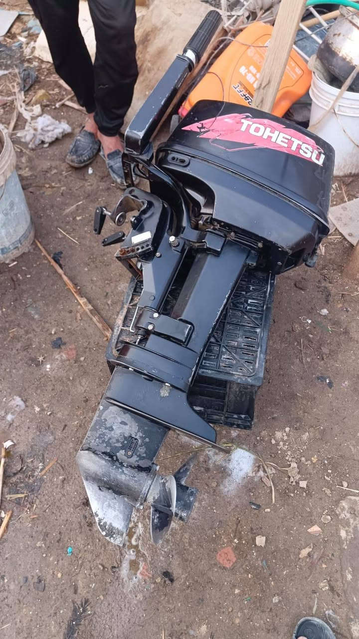 سلام عليكم مكينة ام 8 توهاتسو ما مفتوحة لا محرك ولا گير فقط بولبرن مبدل بيها نظيفة كلش بس اشتريت أكبر منها وأريد ابيعها سعرها (500) العنوان ناصرية سوق الشيوخ ت ***********
