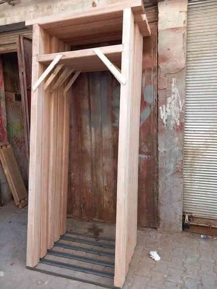 � جراجيب جاوي ماليزي مجفف – درجة أولى 🔥
✅ 3 في 6 تارس خشب درجة أولى وعمل درجة أولى

📏 القياسات والأسعار:

 • ارتفاع 270 × 1 متر ➤ السعر 125,000
 • ارتفاع 250 × 1 متر ➤ السعر 120,000
 • ارتفاع 300 × 1 متر ➤ السعر 135,000

📐 يوجد جميع القياسات حسب الطلب
🏠 كما يتوفر جراجيب عرض الحايط
اسعار جمله نهائيه 

📍 الموقع: بغداد – العلاوي
📞 للتواصل: ***********
