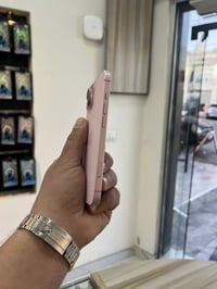 آيفون ١٥ ١٢٨ • بطارية ١٠٠ • كفالة سنة