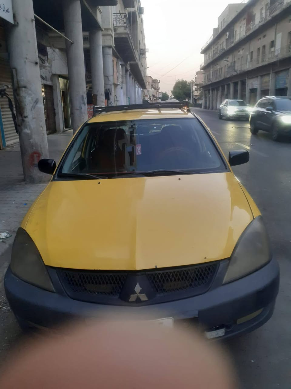 السلام عليكم لانسر موديل 10 بأسمنه سياره جاهزه وخير من الله كير ومكينه وتبريد كله شغال دوشمه جديده شاشه باتري كله جديد تاخذه كبل للشارع  السعر 55 وبيهه مجال قليل ‏‪***********‬‏
