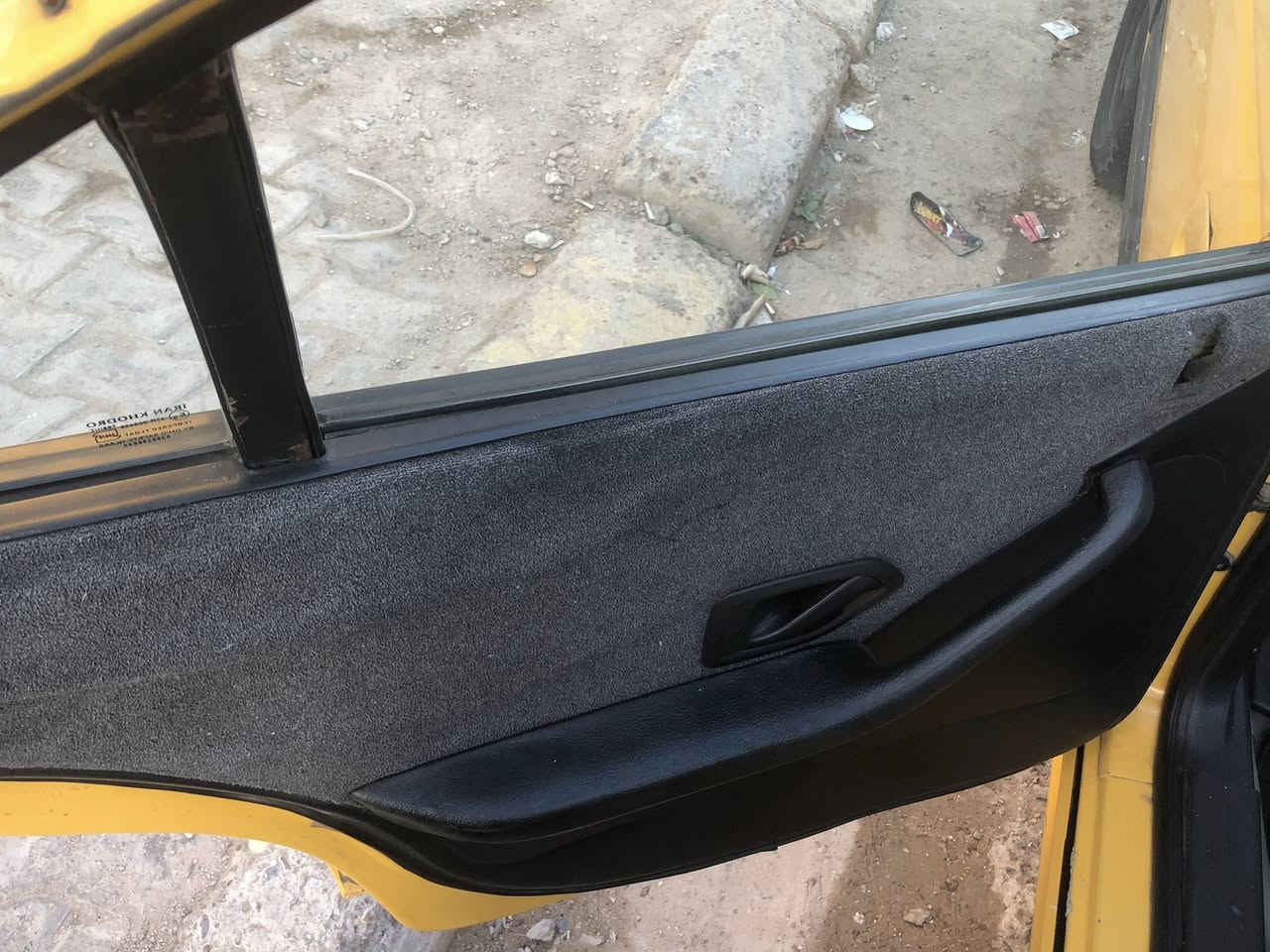 السلام عليكم بيجو بارص 2016 مكفوله ماعده البنيد مبدل طاير بارد باب الخلفي قطعه صغيره كير ومكينه مكفول سياره جاهزه السياره بسمي رقم انكليزي هزه جديده هاذه رقمي *********** بغداد الكماليه بياعه شرايه لا تخابروني
