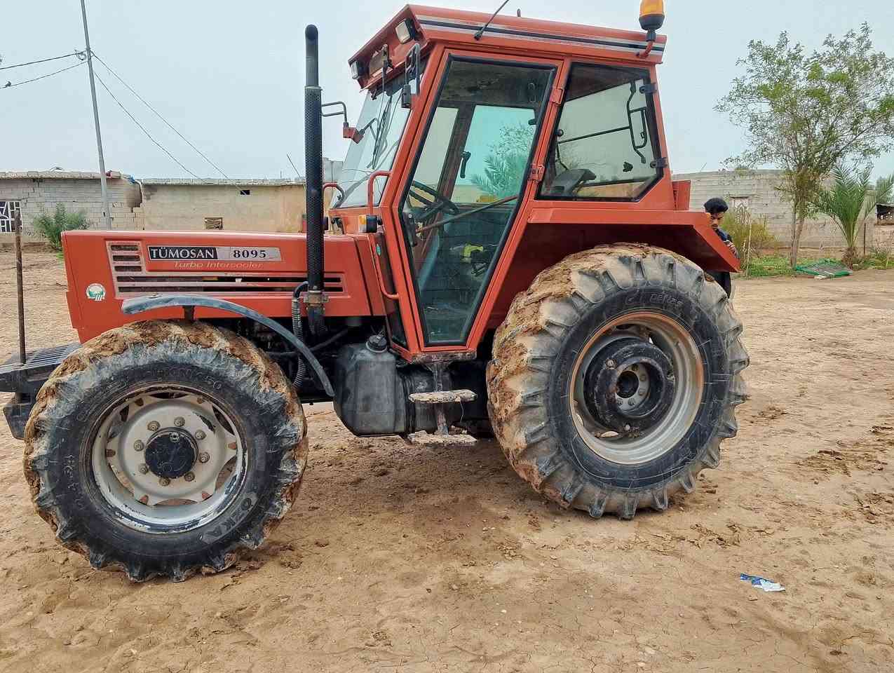 سلام عليكم مكينه تومسان البيع مكفوله كفاله عامه الشغل كبل الشغل مكينه خير من الله السعر 135 وبيهه مجال لاستفسار عل الرقم ***********
