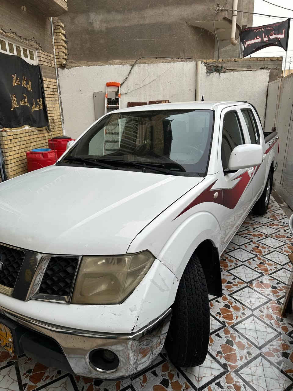 نيفاره للبيع موديل 2013 رقم اربيل سنويه منتهيه بسم كردي وكاله موجوده كير اوتماتيك مكفوله صبغ محرك كير حداده كفاله السعر 92 بيه مجال التصال***********
