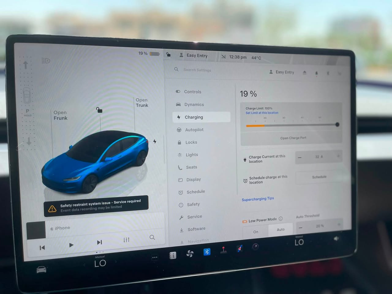 تيسلا ٣ 
تيسلا 3 
Tesla 3 2024 
Single motor 
Online 
الشكل الجديد 
🔋الشحنه الوحده🔋 تمشي 450 كيلو متر 

‏ 🆕 (الشكل) الجديد. 

مقاعد تبريد وتدفئة 
ستيرن تدفئة 
والعديد من المواصفات 

السياره اني مستورده داخله جديد

رقم بغداد بسمي ترقيم جديد

مكاني بغداد الوزيرية

‎ السيارة وارد أمريكي موديل 2024. �

* 12000. معروضة للبيع بمسافة مقطوعة

* السياره بعده زيرو جديده جداً

* 

* تسارعاً قوياً من 0 إلى100 كم/س في غضون4 ثانية. 🚀🚀🚀�

* .

* السياره فول موصفات اجه بشكل جديد

* شاشه خلفيه للتحكم 

* حادث بنيد فقط فقط 

معروفه موصفات التسلا 

* السعر ١٨٥ $ورقه او بي مجال بسيط

* اي استفسار وتساب او اتصال 

* عل الرقم
* ⁠***********
