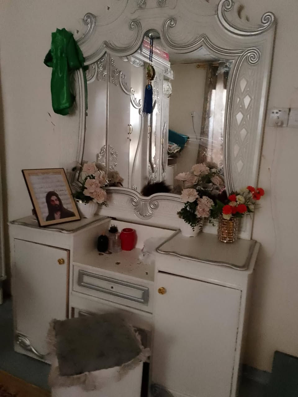 سلام عليكم غرفه للبيع نضيفه ستخدام 3 اشهر سعره 700 وبيه مجال مكاني بغداد تاجي ‏‪0781 859 6328‬‏ شراي بيك خير وتدلل
