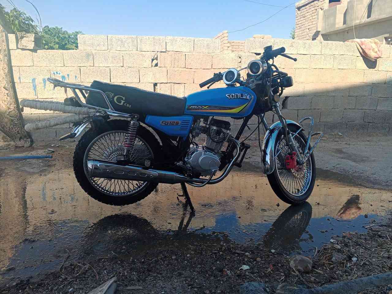 موطور للبيع تايكر  شرط النظافه بعده شركه موديل 23 كله شغال  السعر 550 وبي مجال  ***********
