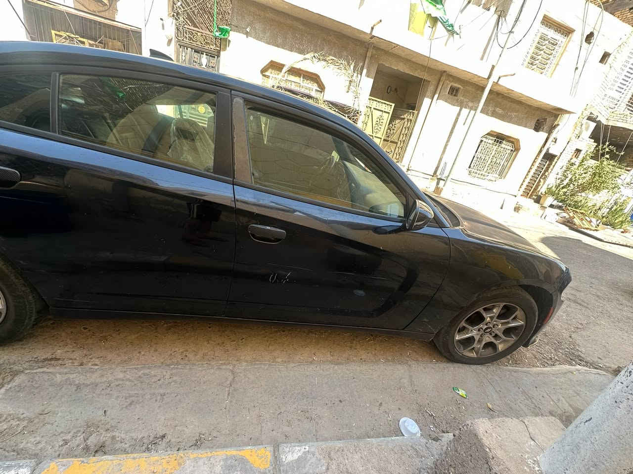 السلام عليكم
دوج جارجر مرمز 2018 كامل 
محرك ٣٦٠٠
فور ويل مفصول
بيه كم رشه صبغ
جاهزه بدون نقص
المكان ميسان العماره  سعر ١١٨مع المجال 

‭***********‬
