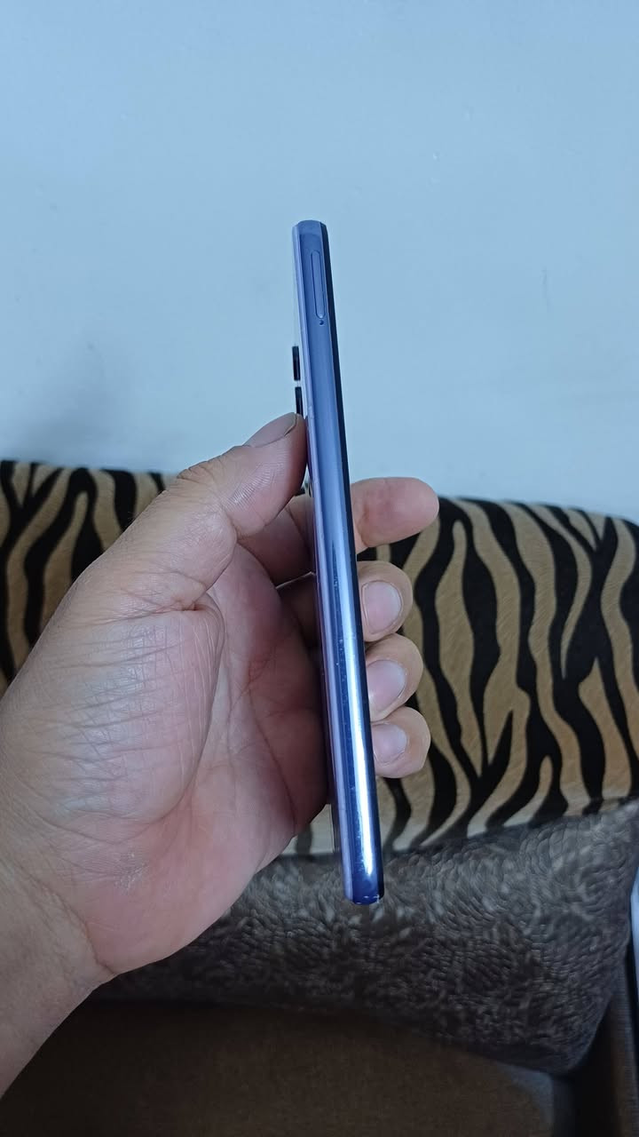 السلام عليكم من رخصة الأدمن
سامسونج غلاكسي A32 
الرام ١٢٨ ك العشوائية ٦ ويا الكارتونة والكيبل
الجهاز كلة شغال ومابي اي نقص بس فطر صغير بالضهر
السعر ١٢٥ وبي مجال
المكان الزعفرانية


**إذا كنت صاحب هذا الإعلان وتريد حذفه لأي سبب، رجاءا أرسل رسالة إلى الدعم الفني**