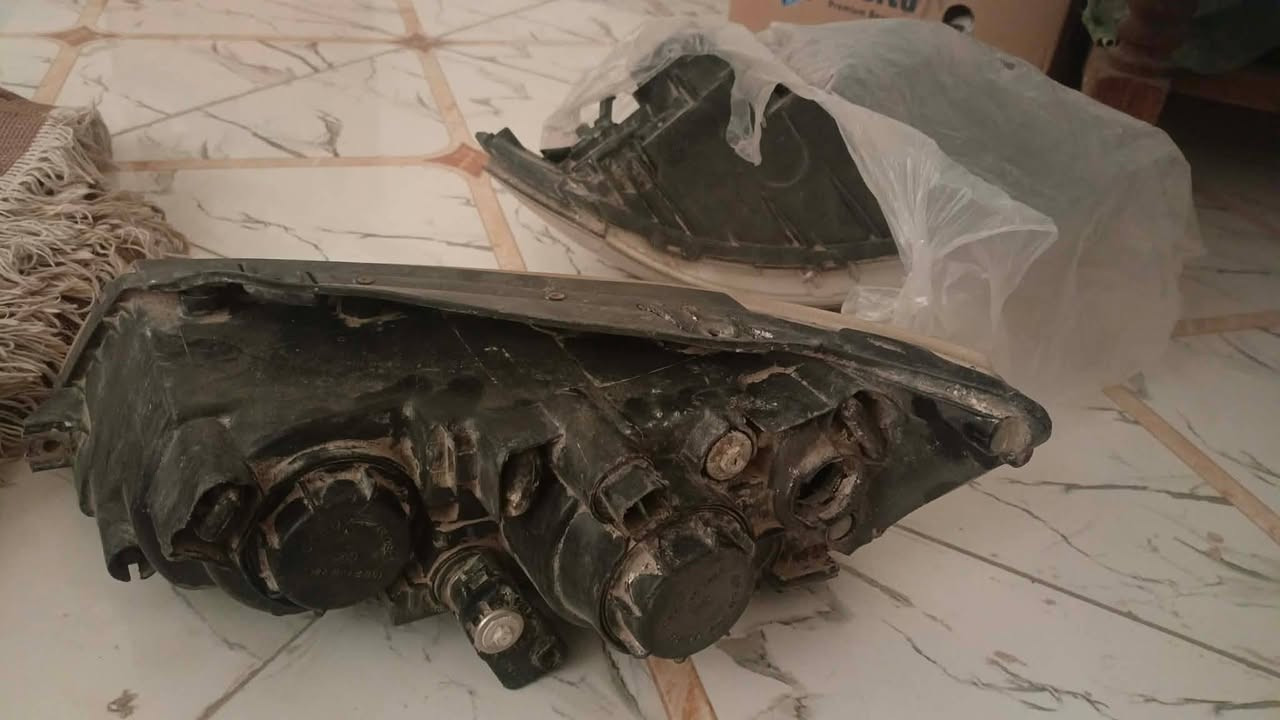 السلام عليكم مازدات سوناتا مقدس زوج هو والكلوبات ومسجل بلادي هو والشباج الشباج مكسور شويه للبيع
المكان حله  رقم تلفوني *********** والسعر كلش رخيص
