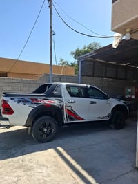 للبيع هايلوكس 2024 V6ماشيه 58الف كفاله عامه ماعده شخط بسيط موضح بصوره ...