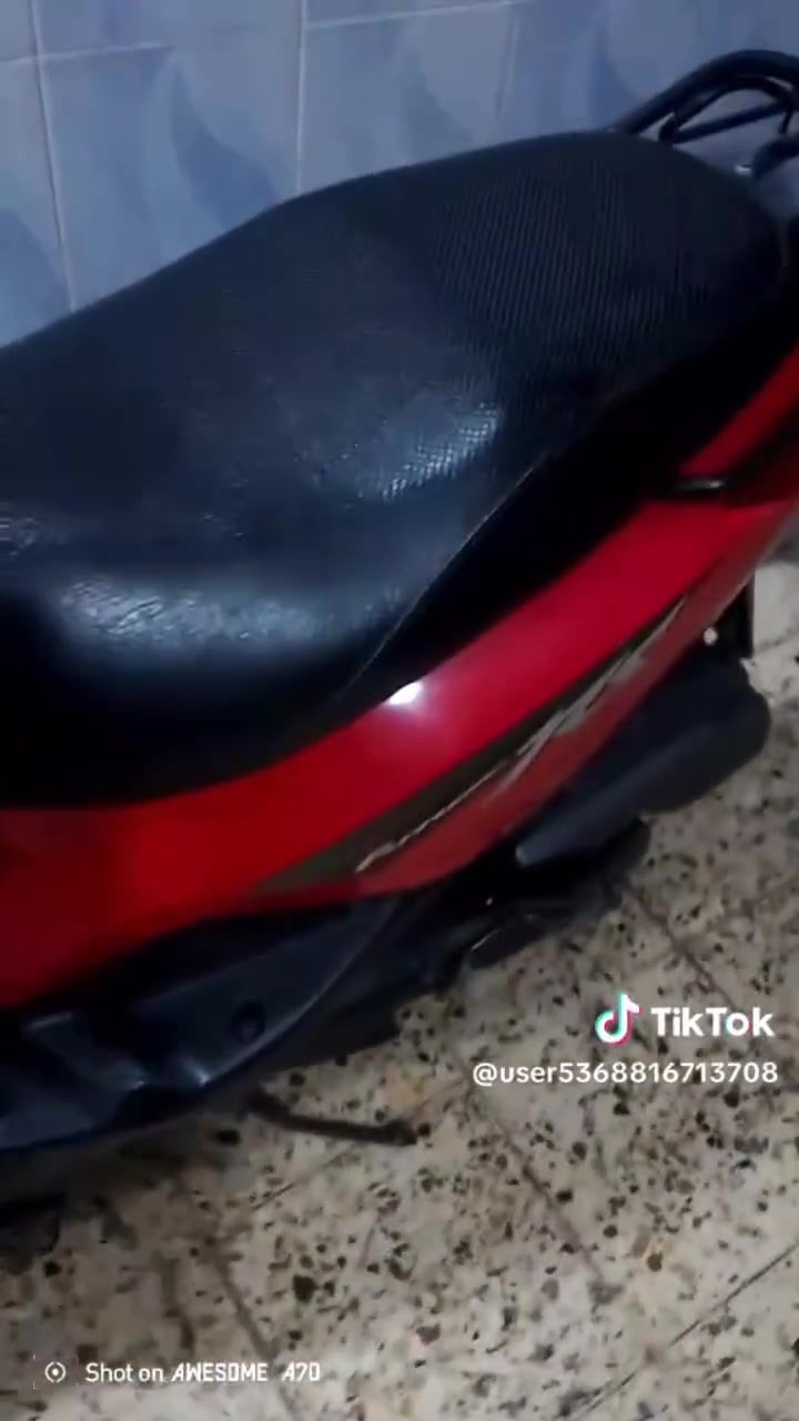 سلام عليكم دراجه بريز ياباني للبيع جديده ما ماشيه شراي يتصل ***********
