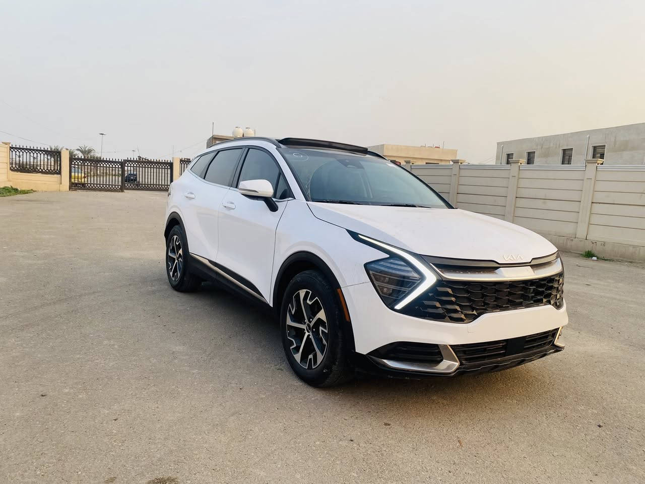 سبورتج اكس لاين 2025
موصفات.......

❗️بنوراما تشغيل عن بعد 
❗️هند بريك بصمة 
❗️نضام ترحيب 
❗️شحن واير ليس 
❗️رادارات امامي وجانبي 
❗️حساس خلفي 
❗️قيادة ذاتية 
❗️تبريد قطعتيت 
❗️تدفئة كشنات 
❗️كشنات جلد وكشن  كهرباء 
❗️فور ويل
❗️كشن كهرباء + ذاكره
❗️صندوق كهرباء
❗️شاشه كار بلي   

مكينه 2500
 
الحادث موضح بلصور فقط باب السايق + دعاميه اماميه ودعاميه خلفيه 
السعر 205
لاستفسار عله الرقم ***********
