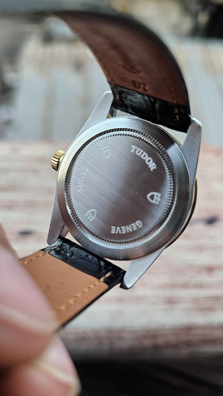 ساعة تيودور اصلي وكالة شرط الفحص القطر 36 
مكينة سويسري اوتو  السعر 875$  المهتم يتواصل خاص او واتساب *********** بغداد, العراق
