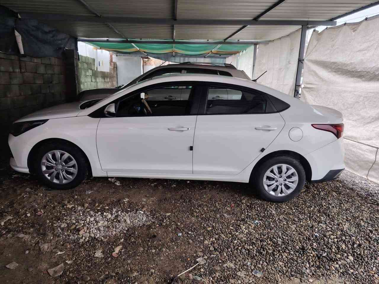 سلام عليكم سياره جديده موديل 2022 ما بيه صبغ ال ستفسار اكثر اتصال عل ارقام *********** سعره دفتر 55 بيه مجال  ماشيه 46
