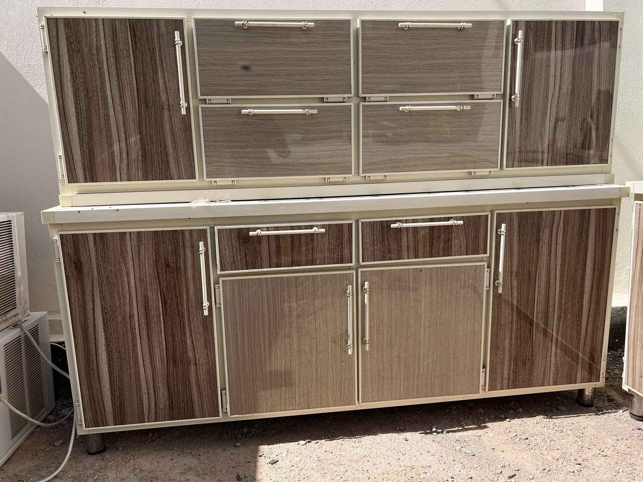 للبيع استعمال قليل 350 الف.
*********** واتساب
