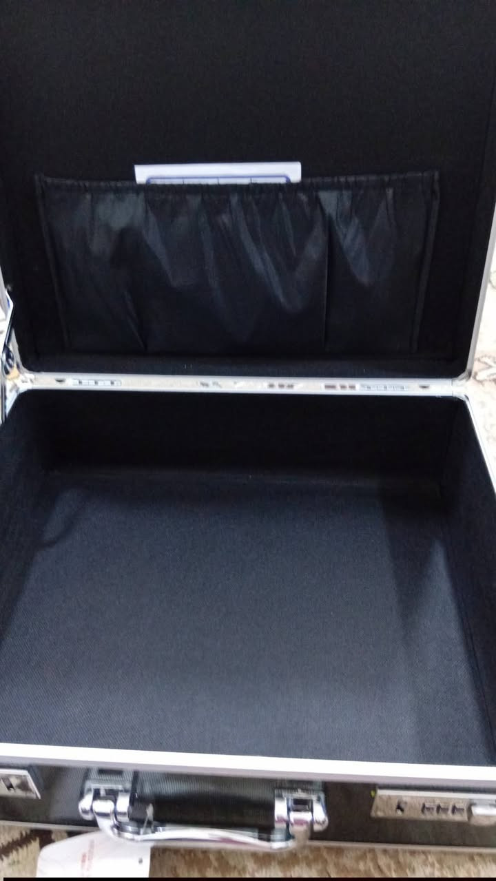 متوفر حقيبه دبلوماسيه ام الرمز


**إذا كنت صاحب هذا الإعلان وتريد حذفه لأي سبب، رجاءا أرسل رسالة إلى الدعم الفني**