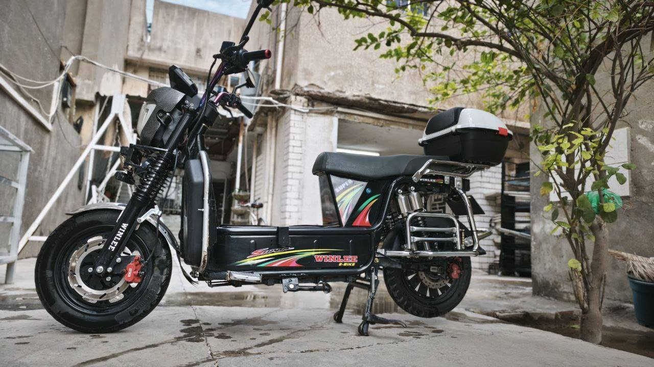 سلام عليكم دراجه شحن لبيع هارلي موديل 2025 4 سرعات حقيقي ملف 3000 دراجه نضيفه 6 بطاريات اليثيوم تجي وياه خوذه هديه+ صندوق هديه سعر 800 بيه مجال الاستفسار على هذا رقم ***********
