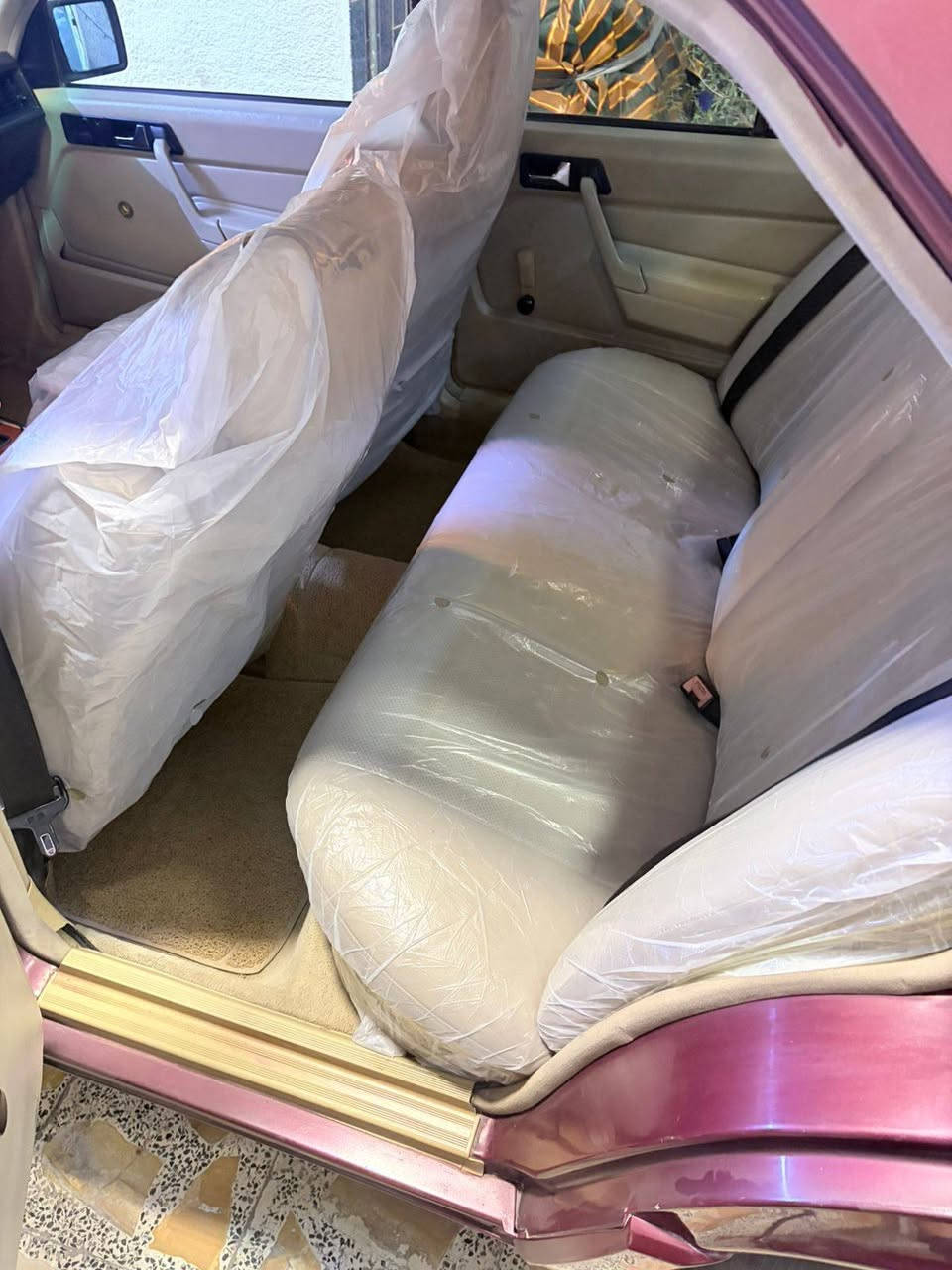 السلام عليكم 
مارسدس (190) 
موديل 1993 
سلايد 
اريل كهرباء 
تخم تاير 
باتري حديد 
تخم زنون 
كت امامي 
كير محرك مكفولات 
برده كهرباء 
تبريد 
السعر (82) $ 
بغداد البياع المواصلات 
***********
