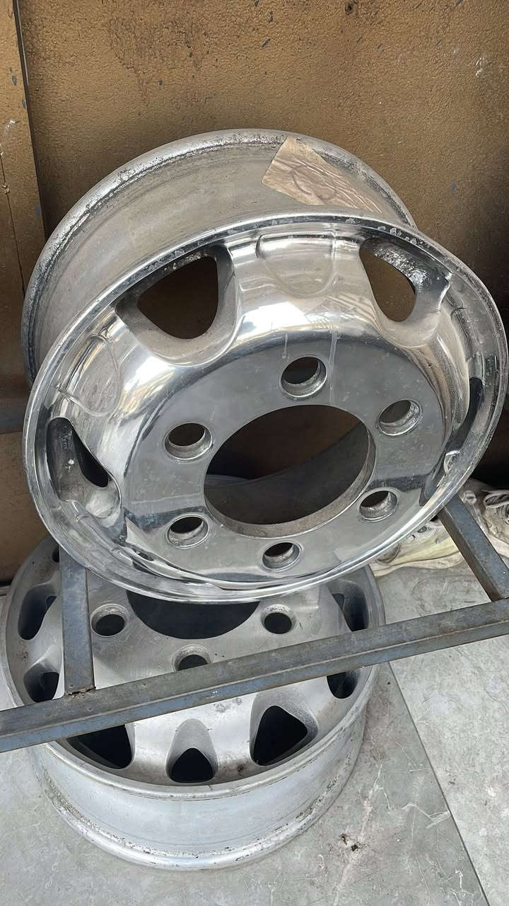 ويل كب ياباني اصلي الحجم 17:5 سعر زوج 225 الف مكاني مجمع مشن بغداد يوجد توصيل لجميع محافظات جملة ومفرد 
#هينو #كنتر.  ***********
