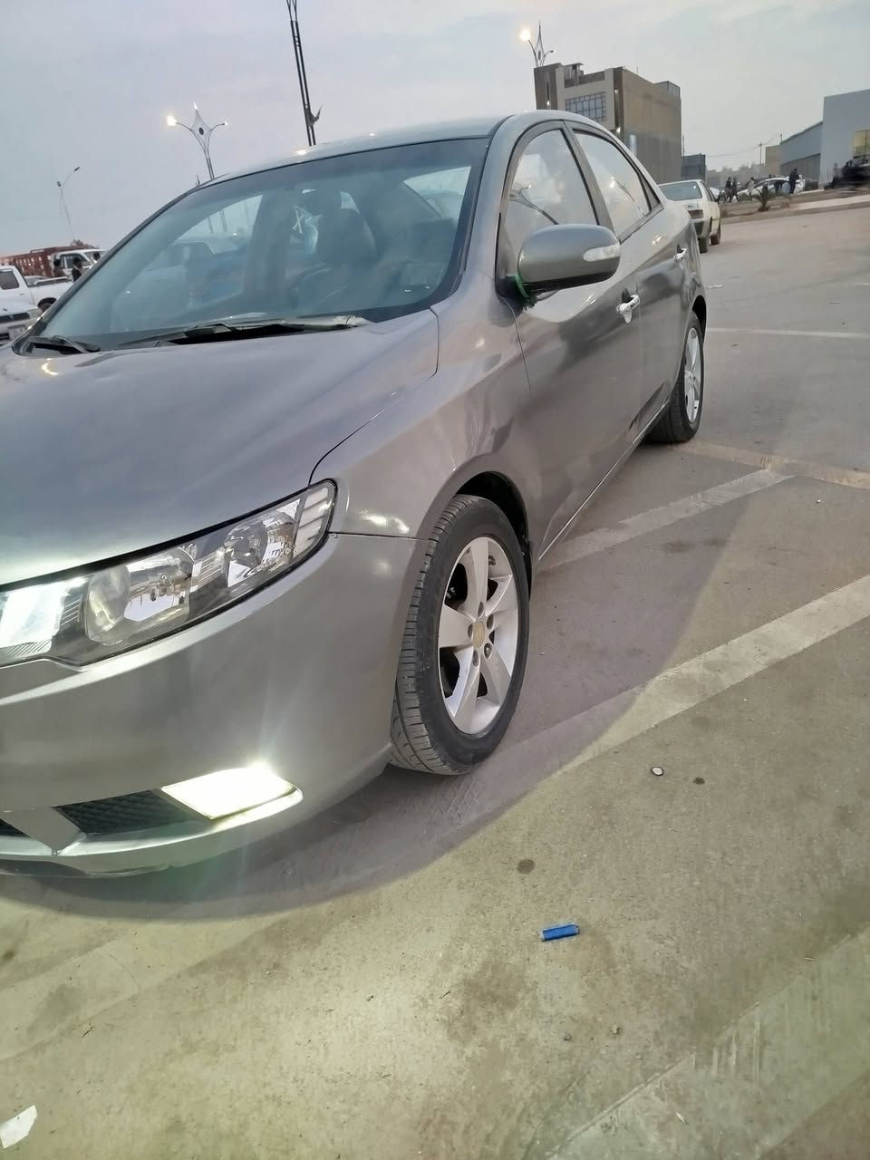 السلام عليكم سيراتو موديل 2010 خليجي مكينه 1600 كير حداديه كهربائيات تخم تاير جاهزه بصمه فول ماعده الفتحه لا ضربه ولا تبديل صبغ حزام جماليه اثر جراد المكان ناصرية مركز السعر 83 وبيه مجال قليل مكلف بل نشر مكلف بل نشر للاستفسار ***********
