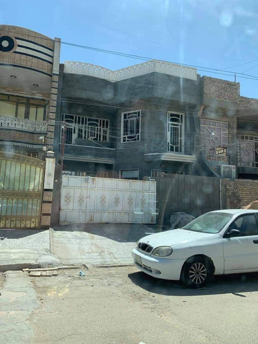 سلام عليكم  عندي بيت لبيع
في منطقه البلديات  اليوان  قرب الجسر 

المساحه (150)الواجه 7.5النزال 20

الطابق الثاني بناء حديث قبل سنتين 

البيت موجود بل فديوات والصوره 

الستفسار اتصل على هل رقم 

***********
