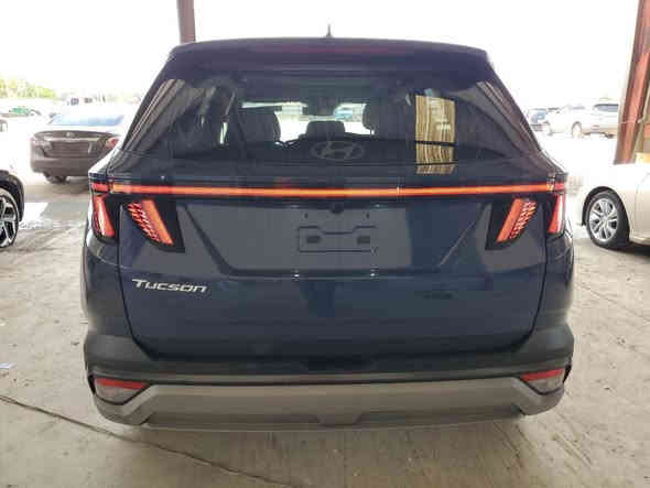 السلام عليكم توسان موديل 2025 فول مواصفات ماشية 1 الف فقط يعني زيرو بعده جديدة موعد الوصول الى عمان 10-12-2025  ترهم الي عنده كتاب شهداء او حرة السعر 145 ورقه تلفون *********** بغداد
