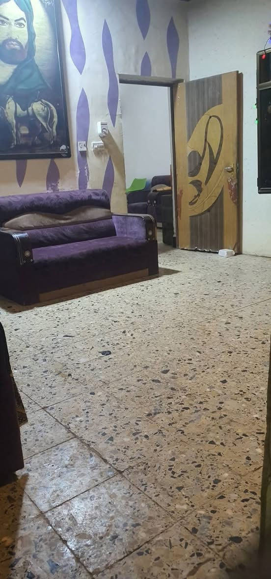 ♕بسم الله الرحمن الرحيم اللهم صلي على محمد وآل محمد ♕

🏠  :  منزل للبيع 

🌐  :  الموقع الغربي الثاني  / الموقع جداً مميز 

🍔  :  خلف مطعم الحسنين 2

🦷  : مقابيل مركز جوهرة الشام الطبي 

📐  : المساحة 130 متر   /  واجهه 9  /  والنزال  21

🛣  :  على شارع   6 متر

🏗  :  البناء كونكريت 
ـــــــــــــــــــــــــــــــــــــــــــــــــــــــــــــــــــ

////////  تفاصيل اكثر ////////

الطابق الاول 

غرفه نوم عدد 2  +  صاله  +  براني + مطبخ  + طارمه 

+  صحيات داخليه وخارجية 
ـــــــــــــــــــــــــــــــــــــــــــــــــــــــــــــــــــــــــــــ

الطابق الثاني 

غرفه نوم عدد 2 + صاله + مطبخ  + صحيات 
ــــــــــــــــــــــــــــــــــــــــــــــــــــــــــــــــــــــــــــــ

💰  : السعر 235 مليون وبي مجال 

📲  :  الاستفسار اكثر الاتصال على الرقم 

📞  :  ‏‪0788 251 8491‬‏  واتساب 

✨  لــن تـکون وحـيداً ابـداً مع  الــ مهيمن  للعـقار✨
