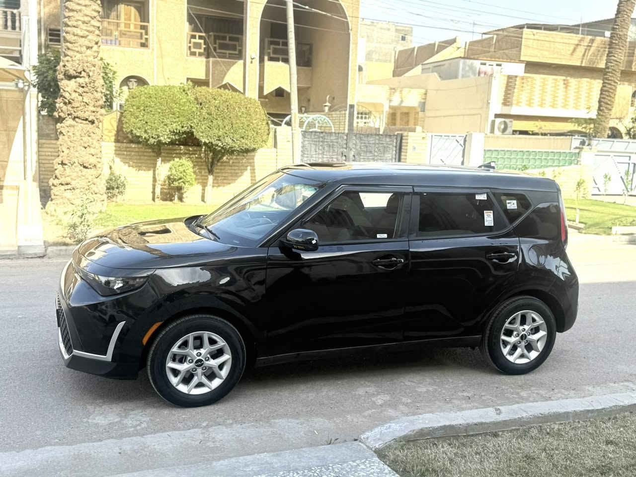 بيع سريع مستعجل
صول٢٠٢٥
محرك 2000 دوش 
رقم بغداد باسمي
 اللون اسود  
مسافه مقطوعه زيرو 
حادثها موضح بالصور 
رقم بغداد باأسمي 
مواصفاتها معروفه 
 مفاتح مو بصمه 
تحديد مسار
 رادار ت خلفي وجانبي 
 تنبيه بالمري 
 شاشه  كار بلي 
 فول تحكمات بالستيرن
  كاميرا خلفيه دواره _ وباقي الموصفات المعروفه
صور حادث مع منشور بدون دواخل
بشرط حته دهن بعده ع وضع الشركه
حادثها طخات
للاستفسار      
مكان السياره بغداد حي اور
***********
