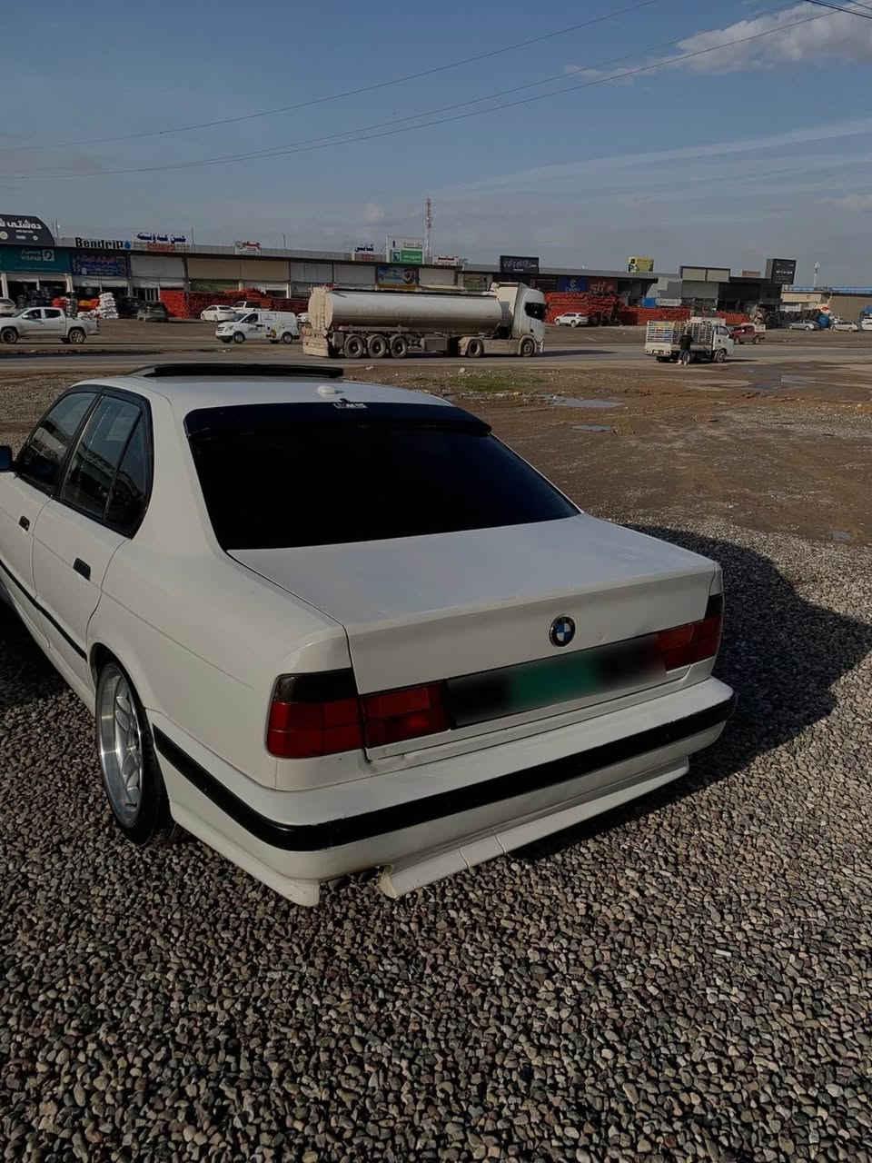 Bmw525 مه كينه سه قه رى له سه ره 
مۆدێل1993 👍تۆماتیک+سلایت+دەبڵ پەرەشوت+دەبڵ چەکمەجە+تەبرید ساردوو گەرم+ناو فۆرمیکا+تحدید سورعه و زۆر مواسەفاتی ترمەکینە  سەیارەکە عاموو حیزام بەشەرت ١ چاملغى پێشی جەمپێکی خەفیفی هەیە 
ئارمی پلاستیکە  رەقەمەکانی هەموو متابقە بەڵام من ئارمەکەی وەک هەدیە دەی دەم هەموو شت نوسراوە موشتەری نی نامە مەنیرە سعرى ٤١ مجال گورينه وه ش ده كه م … أربيل, العراق


**إذا كنت صاحب هذا الإعلان وتريد حذفه لأي سبب، رجاءا أرسل رسالة إلى الدعم الفني**