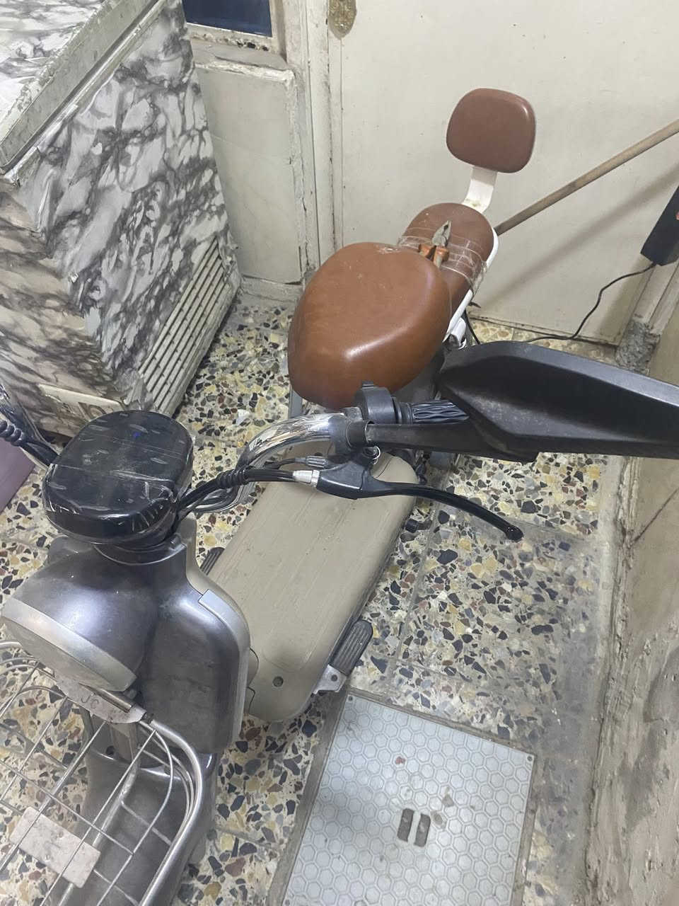 سلام عليكم شباب دراجه شحن نضيفه حجم ١٤ عنوان بغداد مدينه اصدر رقمي سعر ***********
