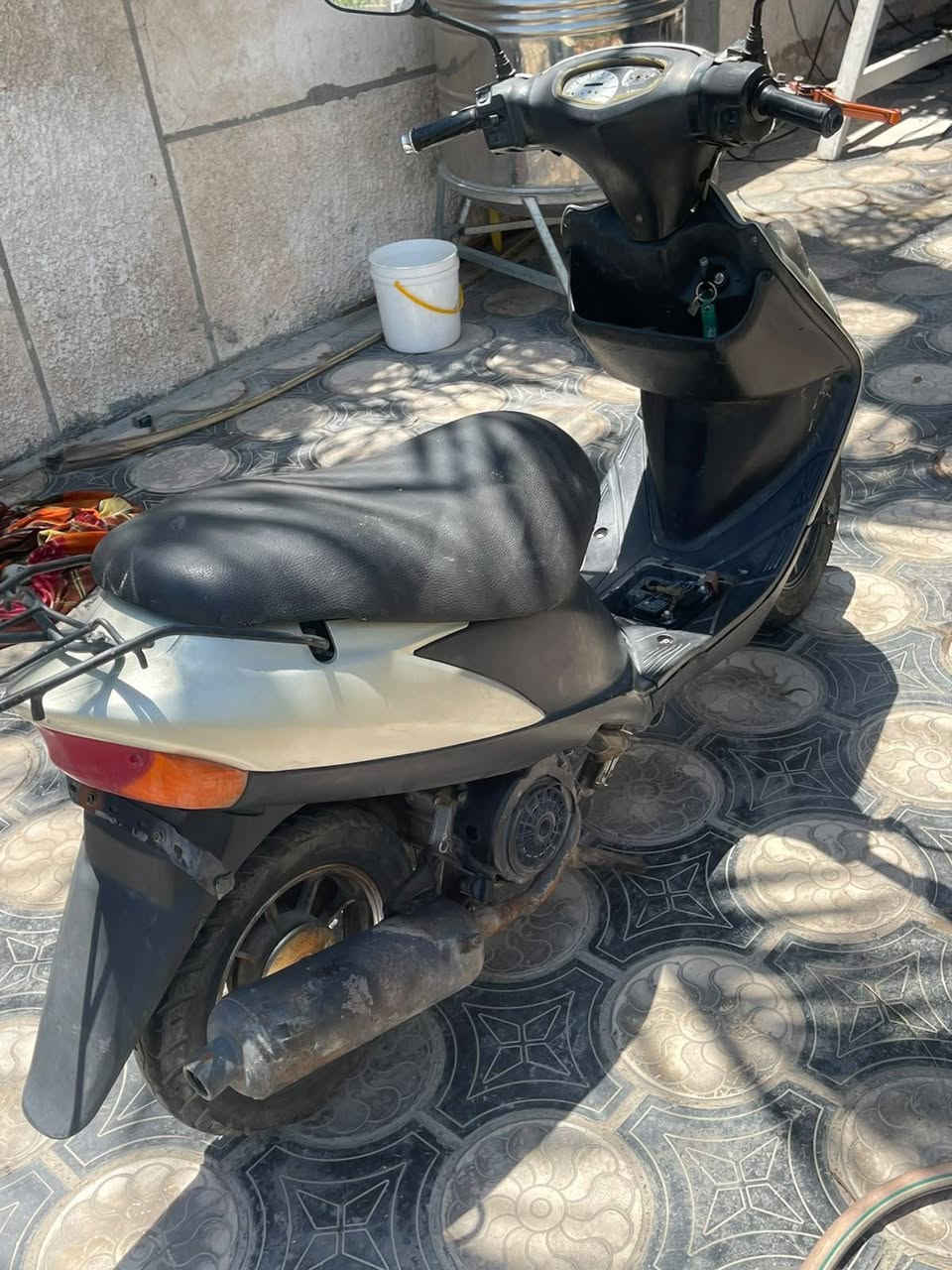 سلام عليكم للبيع دراجه ادرز سرعتها 120
تشتغل نكره سلف مكينه ما مفتوحه شلعه أو معدل اتشك الكاع 

مال امطارح نقصها بس اكلوب امامي ول اشاير أو عداد السرعه عاطل 

مكاني بغداد بلديات للاستفسار ***********
