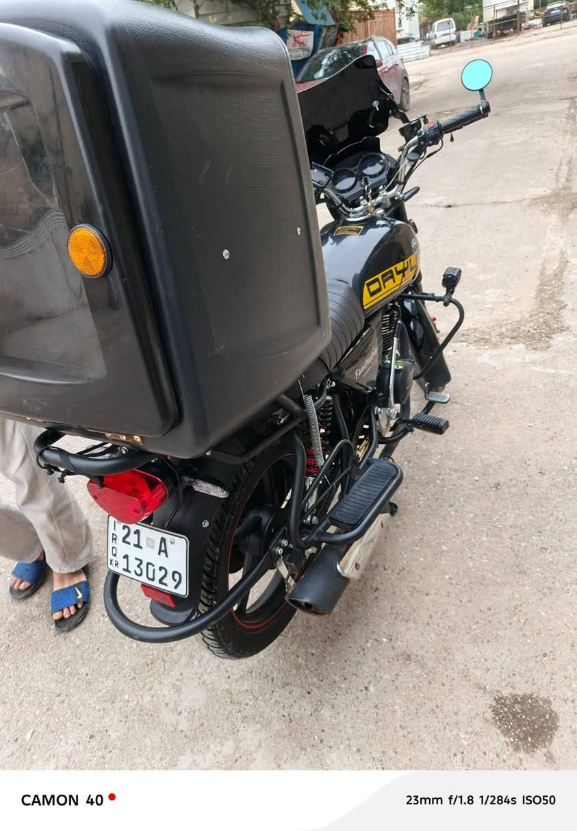 السلام عليكم اخوان دايوان موديل 2025 قبل شهرين نزلتها من الوكيل ماشية 6000 الله يشهد دراجة خير من الله ما ناقصها شي رقم سليمانية س 2500 و بيها مجال


**إذا كنت صاحب هذا الإعلان وتريد حذفه لأي سبب، رجاءا أرسل رسالة إلى الدعم الفني**