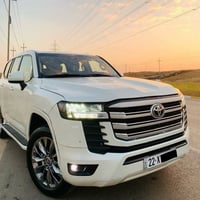 تۆیۆتا لاندکروز GXR 2023 (شەریکەساز) 40,000 کیلۆمەتر • بەسمە  • سلاید ...