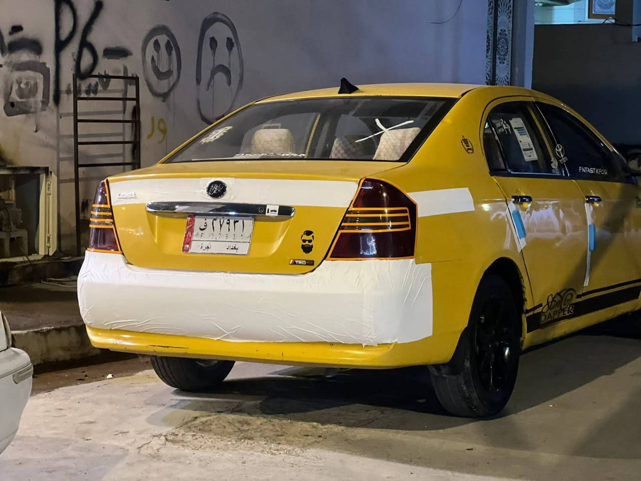 سلام عليكم
ليفان ٦٢٠ مشروع وطني بأسمي سنويه نهايه ٢٦

مصفره هيئه وغرامه

محرك كير كورلا بيكاجو ١٦٠٠
تايرات نص عمر
مكانه الفلوجه 
***********
ب٤٤ وبيه مجال

بيه ملاحظات بصيطه
