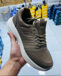 حذاء رجالي • خفيف جداً • مقاسات ٤٠-٤٥