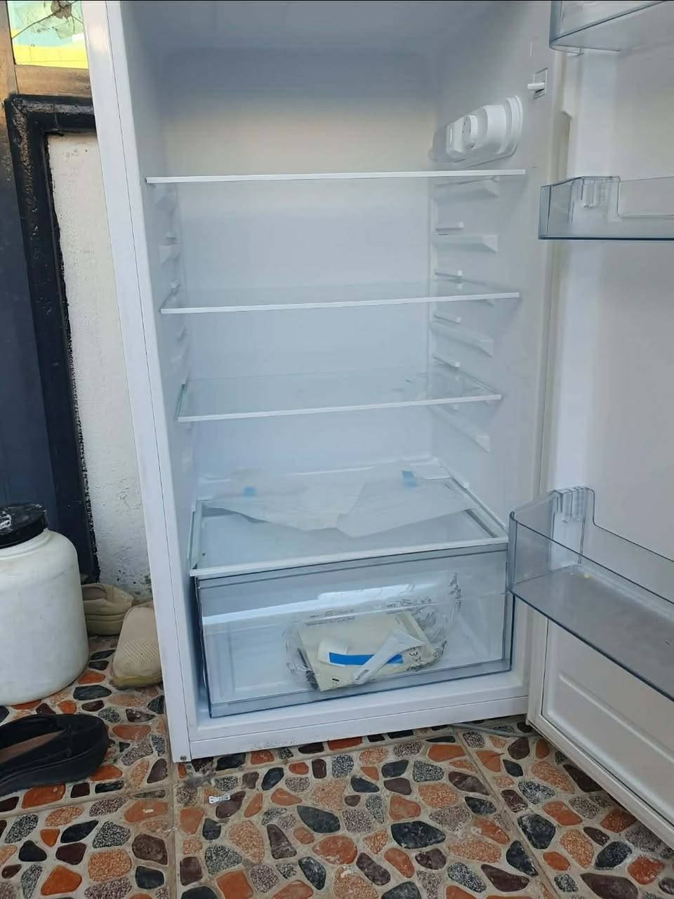 ثلاجه للبيع ما مستخدم ١٦٠الف قفل


**إذا كنت صاحب هذا الإعلان وتريد حذفه لأي سبب، رجاءا أرسل رسالة إلى الدعم الفني**