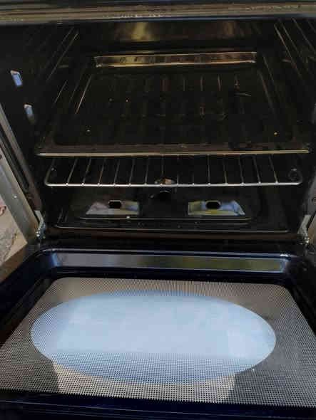 طباخ للبيع اخو جديد حجم ٥٠ في ٥٠ مشتغل بس مرتين مكاني بغداد تواصل على الرقم ***********
