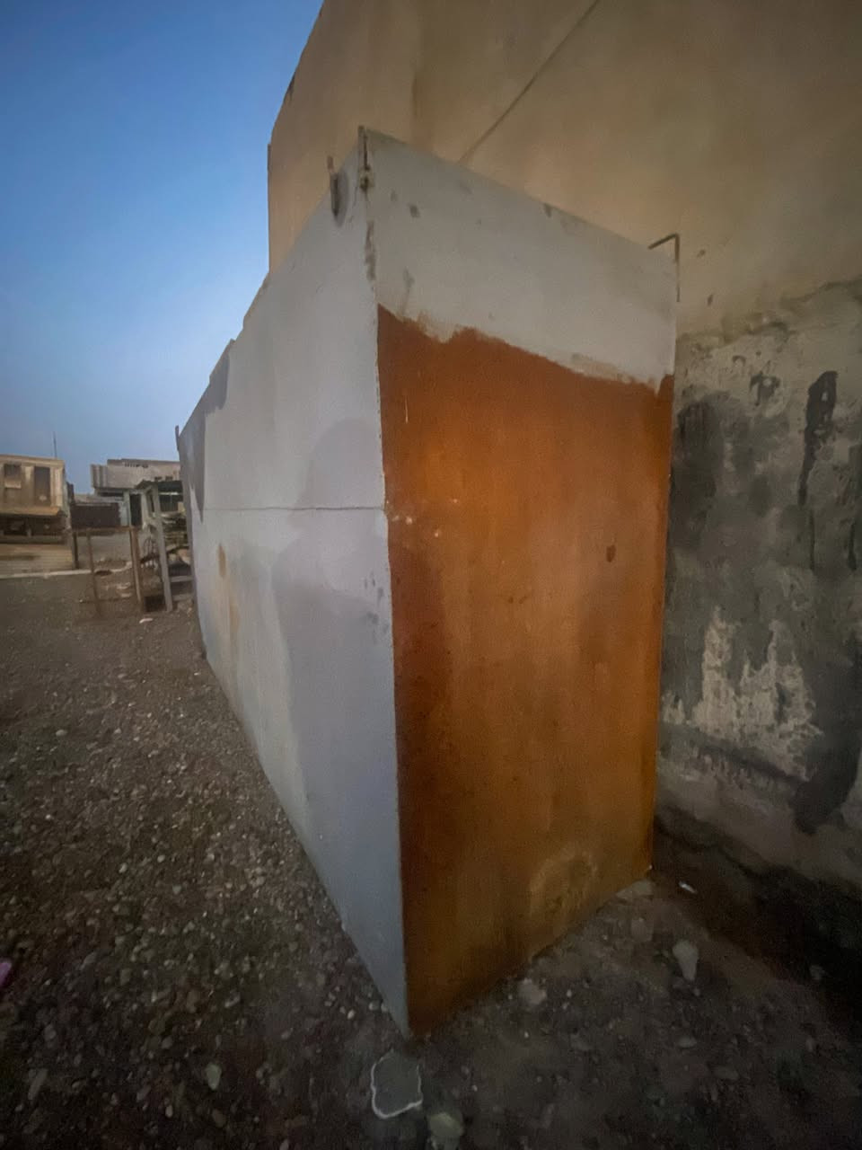 سلام عليكم
تانكي مال كاز للبيع السعة 12 الف 

‭0782 484 3148‬
