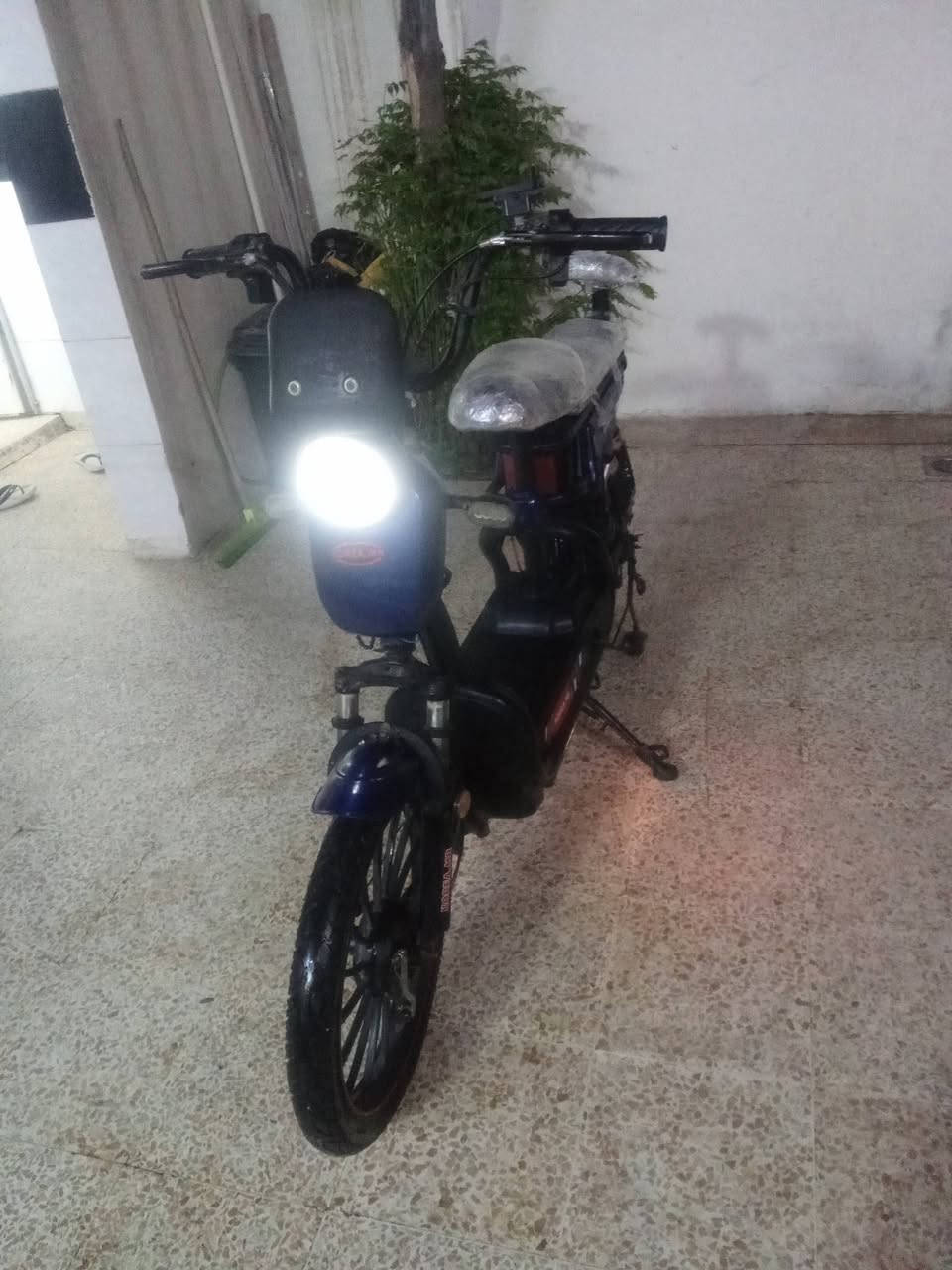 سلام عليكم ماطور شحن للبيع حجم 20 السعر 125 وبي مجال المكان موصل جانب الأيمن منطقة اصلاح الزراعي الانتصال خاص او عالرقم ***********(يعوزو جاملق وره واشير يعوزهاً كتوت)
