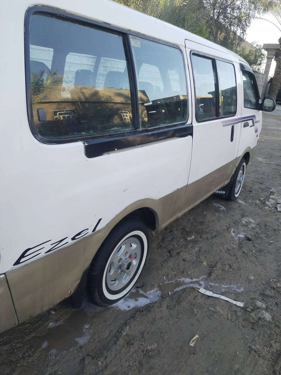 السلام عليكم للبيع بريجو موديل 1997رقم انكليزي بغداد بسمي بلاديه بس الربع الوره باب سلايت مصبوغ مكينه كير اكسل انضاف كهربايات كلها شغاله دوشمه جديده درع امامي خلفي تخم تاير مكاني بغداد ابو غريب السعر 65 وبيها مجال رقم الهاتف *********** / *********** وتساب
