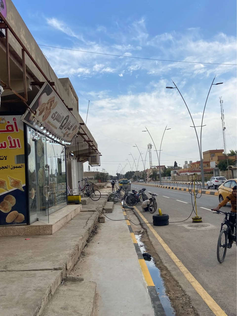 إفران للبيع على سايدين تجاري في حي الصحة مجاور جامع السورجي السايدين يرتبطان بمدخلين مدخل دوميز ومدخل الحاصود للاستفسار اكثر الاتصال على الرقم *********** Singapore
