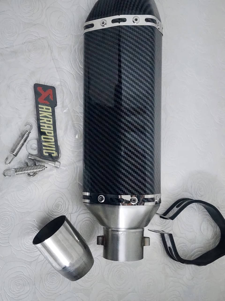 السلام عليكم.. عندي مجموعة غراض دراجات للبيع. الغراض كلها جديدة وما مستعملة أبد. أي قطعة تريدوها، سوولها سكرين ودزولي مسج.. آني بخدمتكم، أو تگدرون تتصلون على هذا الرقم:
​***********
