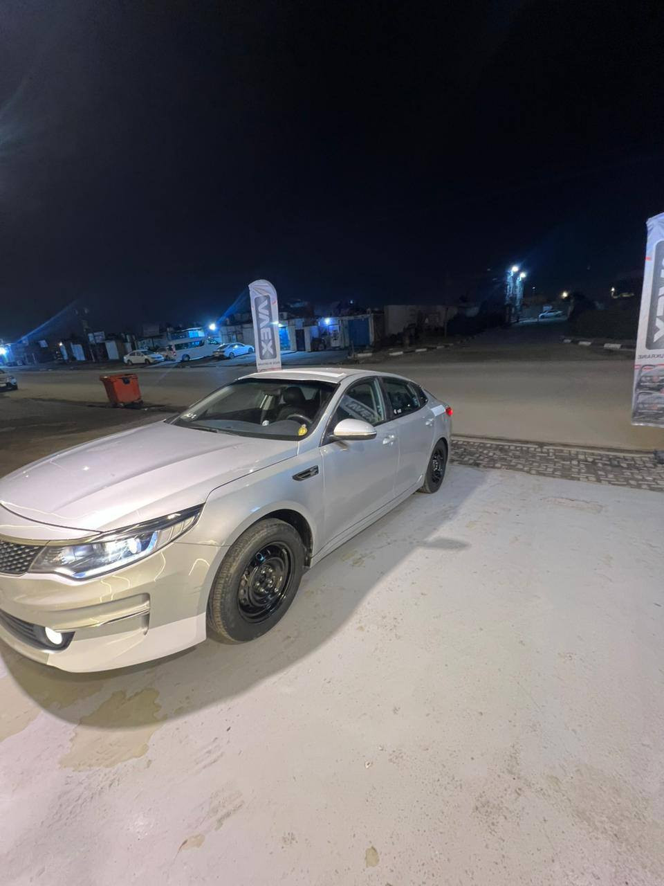 سلام عليكم اوبتيمه للبيع ادوات كصه جنطه السياره غاز نضيفه حداديه تبريد تخم تاير السعر 55 وبيها مجال قليل 
***********
