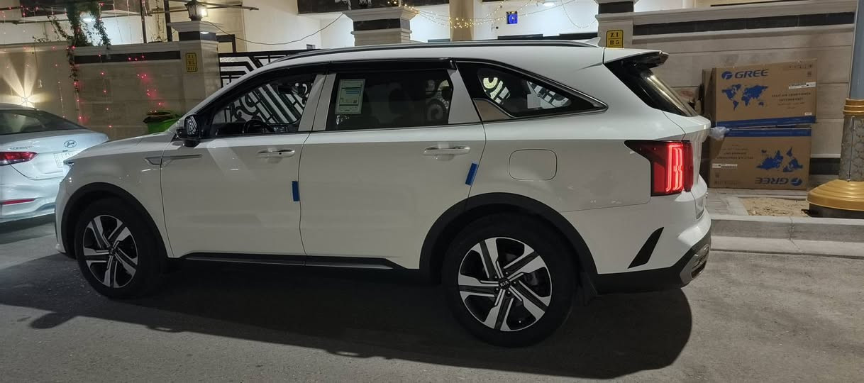 السلام عليكم. سورينتو خليجي موديل 21 شرطية استقطاع مباشر ، باقي عليها سنة وتصير حرة. السعر المطلوب 245 للتواصل ***********
