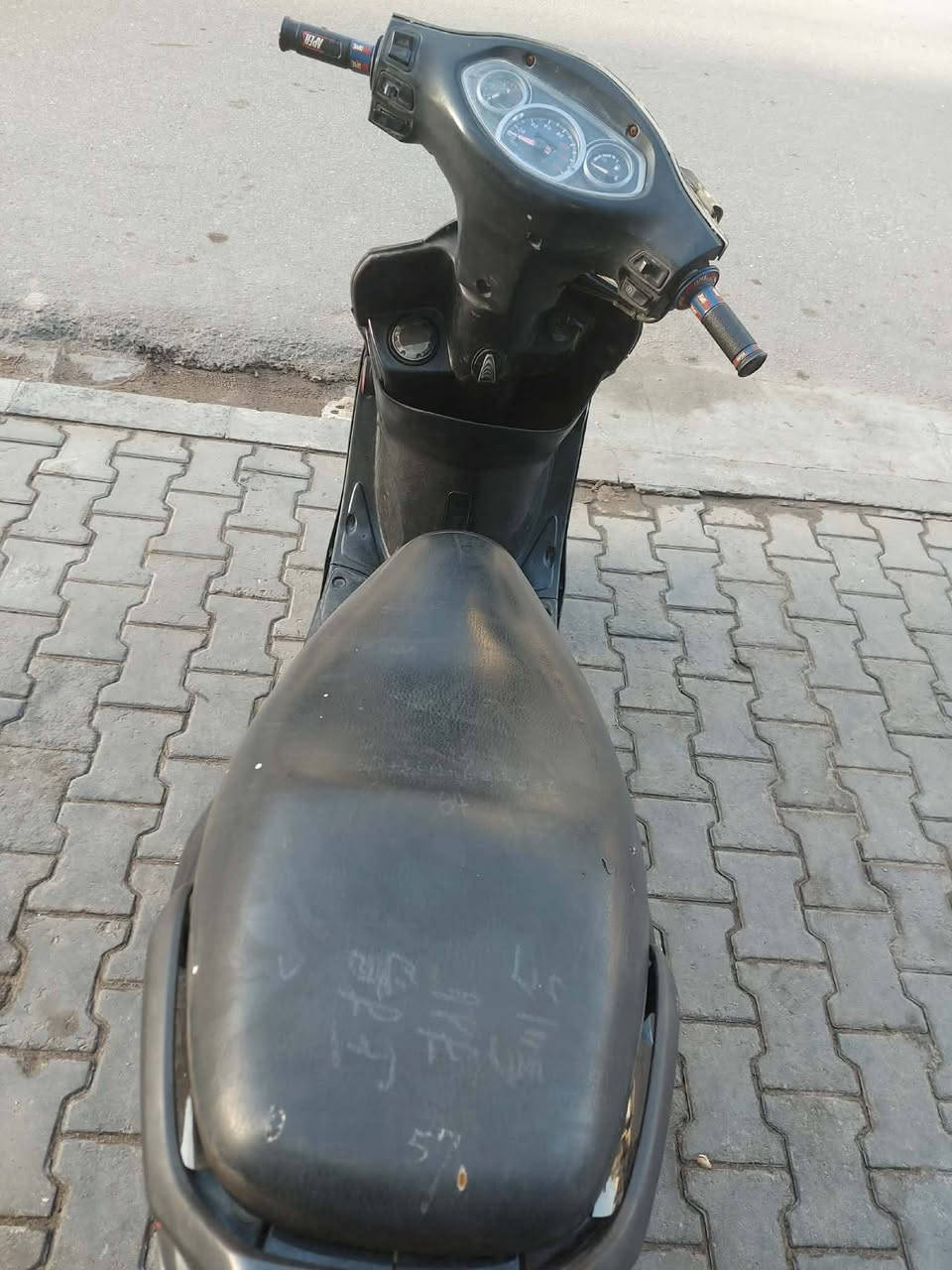 سلام عليكم
كامكو جي 4
دراجه جاهزه  باتري جديد 
سلف هندر كهربائية شغاله عالي وناصي تجي تشوفها وتفحصها 
مكينه وشاصي 
العنوان نجف. 
للاستفسار ***********
