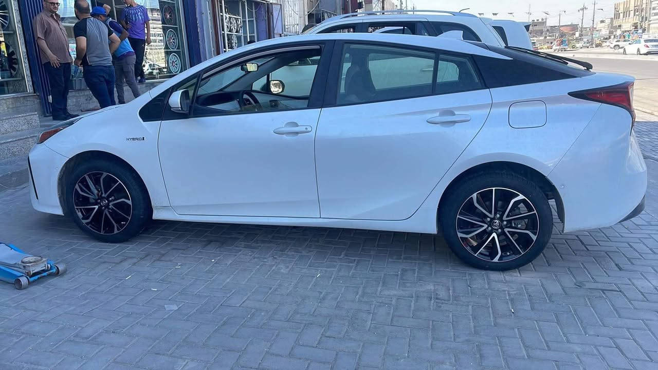 السلام عليكم
تيوتا بريوس  ياباني اصلي موديل 2021 رقم بغداد 

لون ابيض 

 

داخلة اوفايت وابيض مميز  قليل اجه هذا لون 

سياره حادثه بارد جاملغين فقط

ماشيه160 الف 

السيارة بلا ايرباك 

فقط بردة 

مكاني الانبار الحبانية 

اعتذر عن المراوس 

السعر 125 

***********
