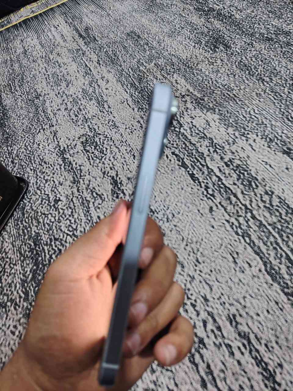 ايفون 15 فول نضافه خدش مابي وباقي تفاصيل بل منشور سعر 650
*********** او كورك ***********
