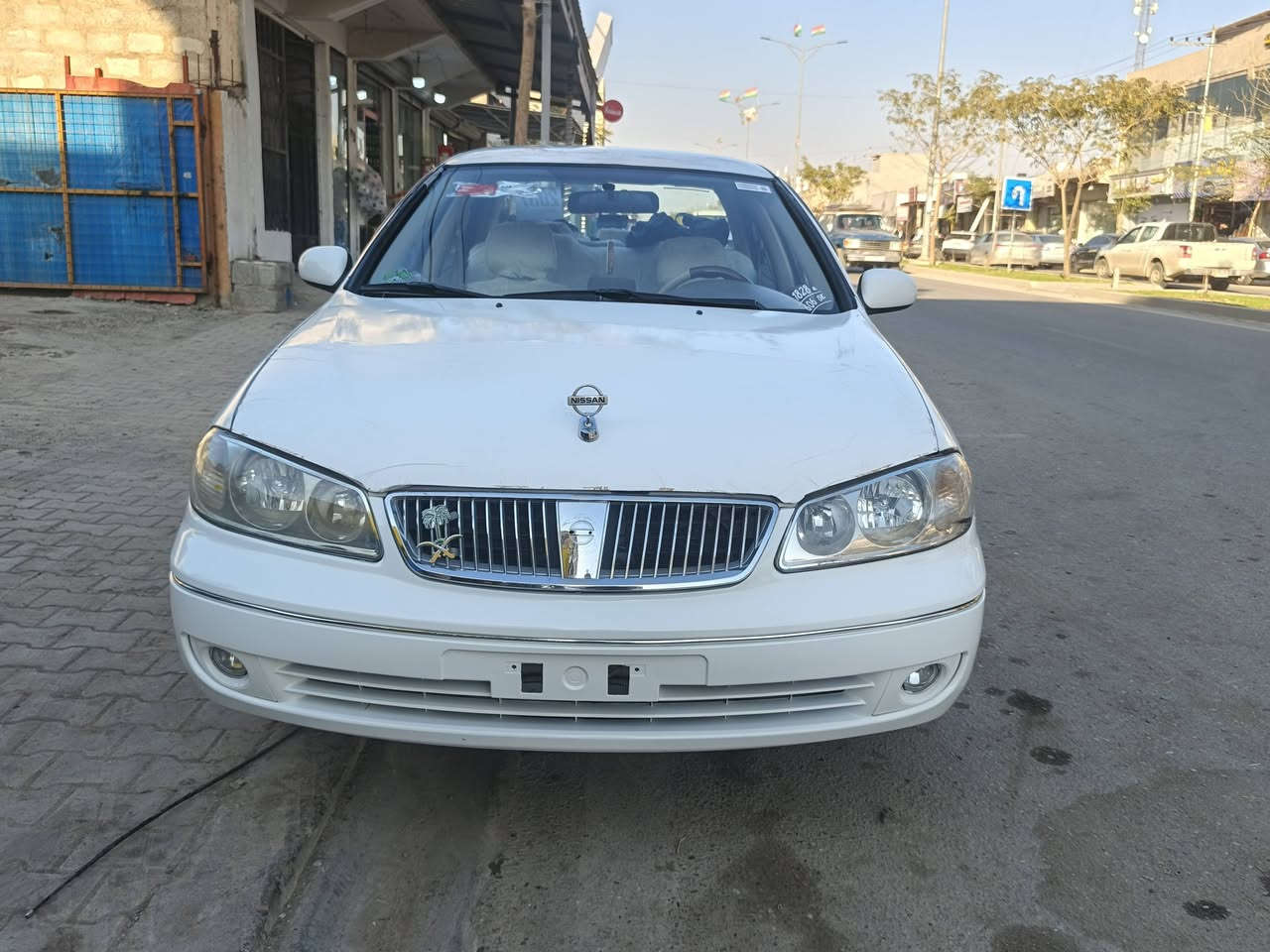 سلام عليكم سيارة نيسان سني ياباني موديل ٢٠٠٧ رقم ديالة
شرط تحويل باسمي سنوي جديد لحد ٢٠٣١
سيارة مصبوغ عام لجمالية بدون ضربة و دواخل 
بس بي ضرب خلفي بدون دواخل 
گير و محرك و تبريد بشرط 
سعر ٧٥  وةرةقة و مجال
***********
