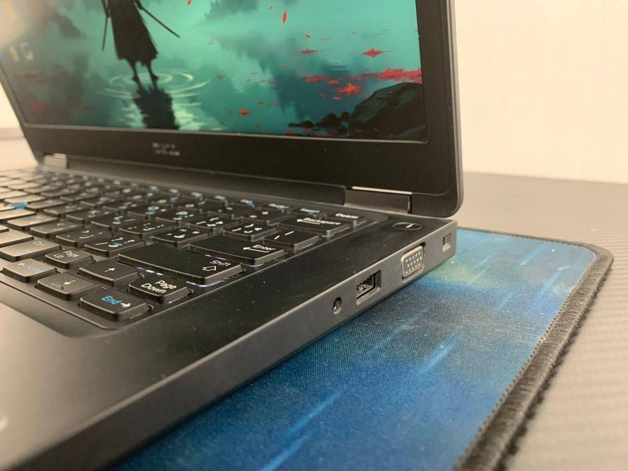 اقوه لابتوب للبيع 🔥
‏لابتوب للبيع / Dell latitude 5491
‏قوي وسريع واداء عالي للبرامج الهندسية والتصميم ويشغلك الاوتكاد بسلاسة وايضا مناسب للمونتاج (الادوبي) وكذلك قوي للالعاب يشغلك فريمات عالية ودقه حلوه (تتونس) 🔥
‏ نظيف جدا 
‏المعالج / Core i7 8850H كلش قوي واحترافي
‏كرت شاشة خارجي/Nvidia Geforce MX130 2GB خارجي
‏الرام / 8GB DDR4 
‏الهارد / 256GB SSD M.2 
‏شاشة دقه عالية / 14.1 INCH FHD SCREEN الوانها تخبل
‏ملحقاته كاملة 
‏- شاحنته الاصلية
‏- ماوس
‏- ماوس باد
‏- حقيبة
‏السعر 430 الف  / ضمان 10 ايام استبدال في حال وجود اي خلل ( الاستلام بعد الفحص والتأكد من جميع التفاصيل)  
‏يتوفر عندي توصيل كل العراق 
‏متواجد ماسنجر
‏واتساب / ***********
