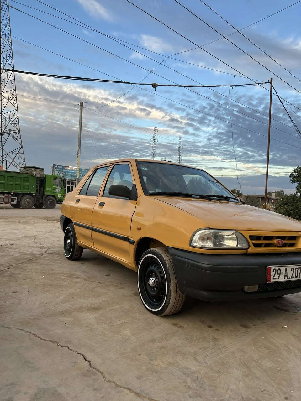 ١٧ فقط نص البنيد مصبوغ اثر شخوط والباقي كله كفاله كير مكينه تبريد شواصيها نضيفات السياره جاهزه ونضيفه معروضه ب ٤٤ وبيها مجال بسيطط مدارر ثاني يوم مصفره من كلشي رقم واسط. ***********
